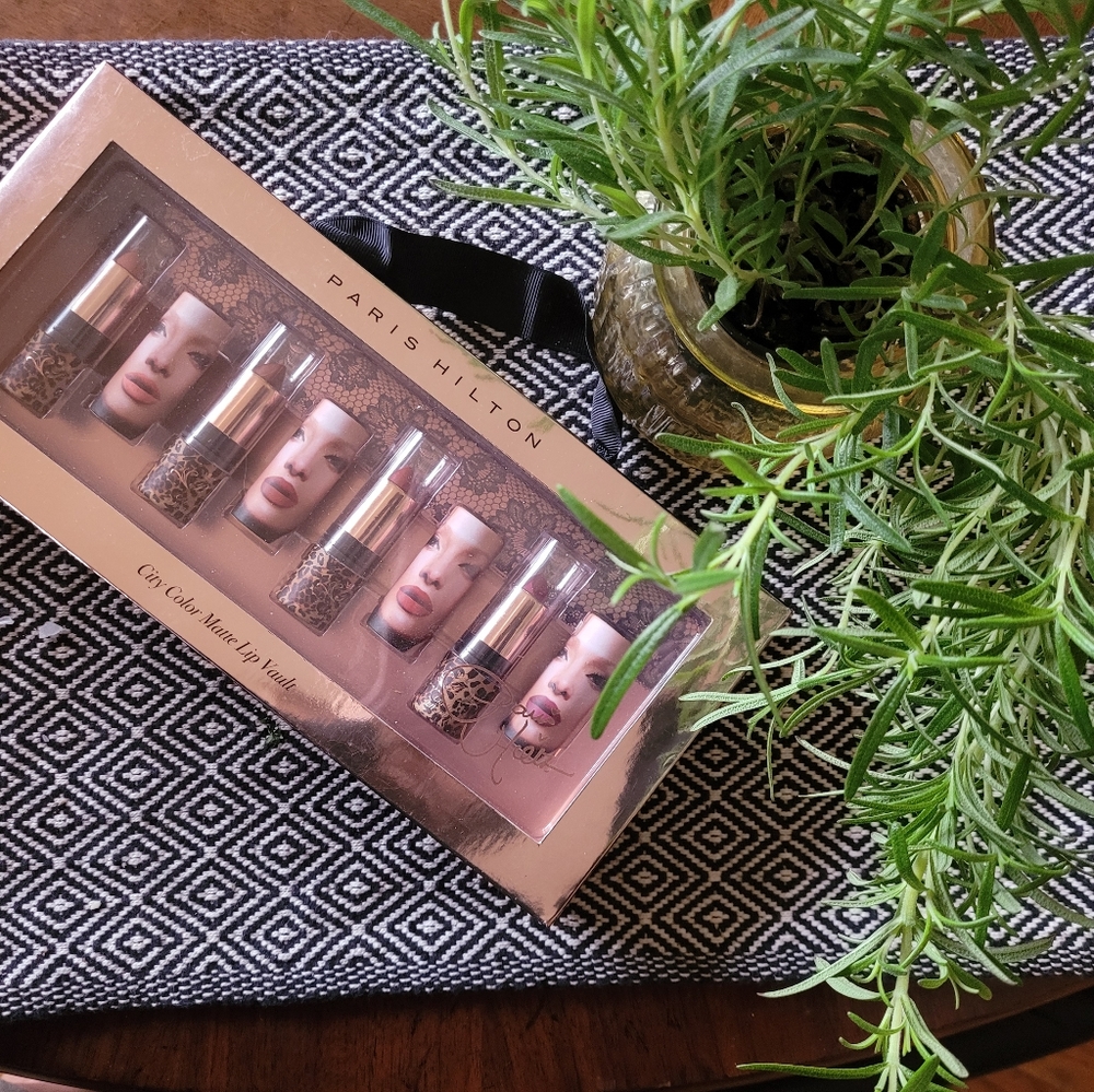 Paris Hilton City Color Matte Lip Vault